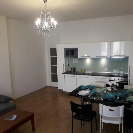 Апартаменты Old Town Spacious Прага