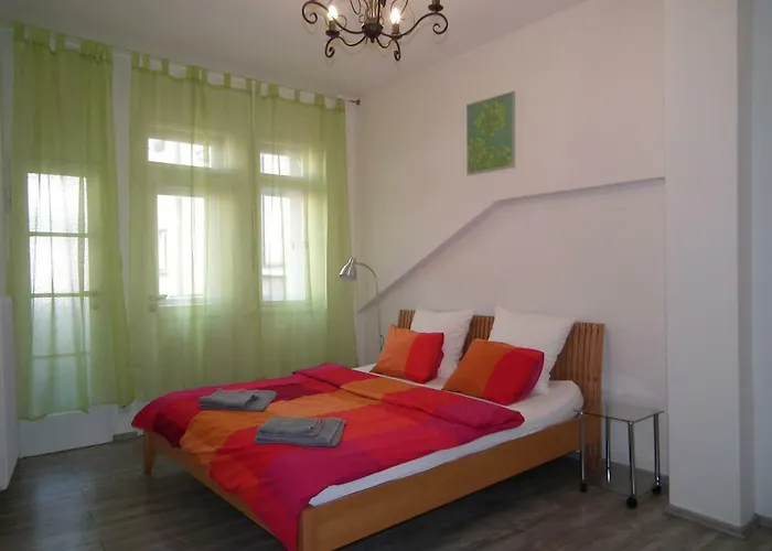 Old Town Spacious Апартаменты